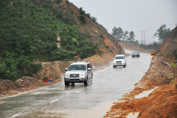 Project: Renovating and upgrading provincial road 329 Mong Duong - Ba Che