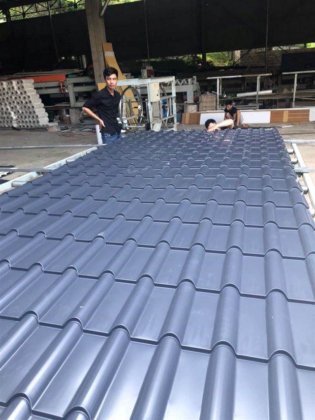 Tôn 1 lớp cán sóng Hòa Phát